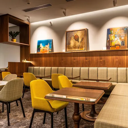 Otel Crowne Plaza Paris - Neuilly, An Ihg 4*