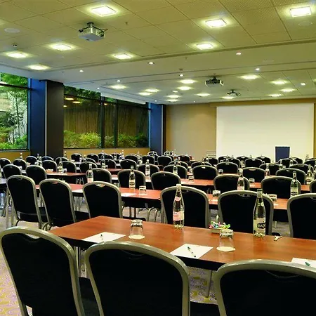 Szálloda Crowne Plaza Paris - Neuilly, An Ihg 4*
