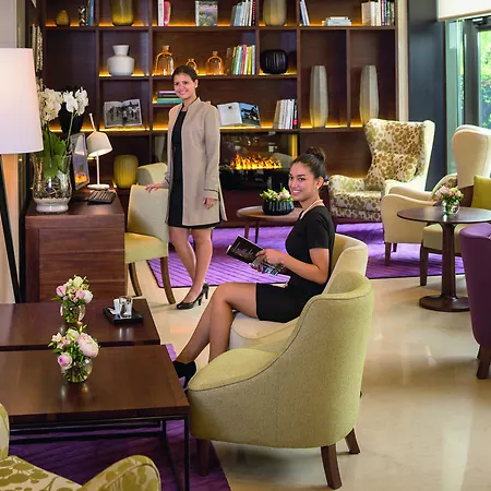 Hotel Crowne Plaza Paris - Neuilly, An Ihg 4*