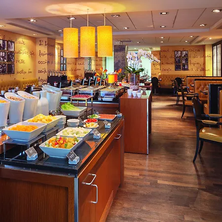 Hotel Crowne Plaza Paris - Neuilly, An Ihg 4*