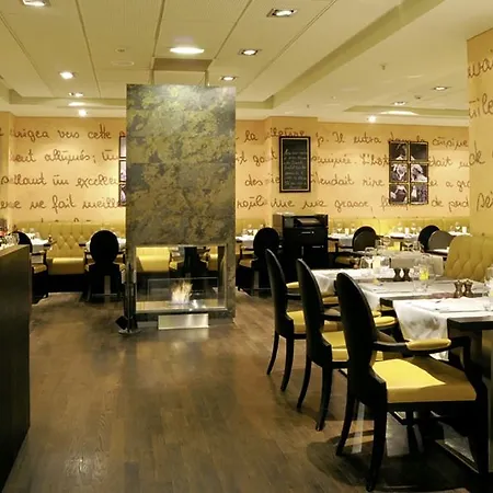 Crowne Plaza Paris - Neuilly, An Ihg 4* Neuilly-sur-Seine
